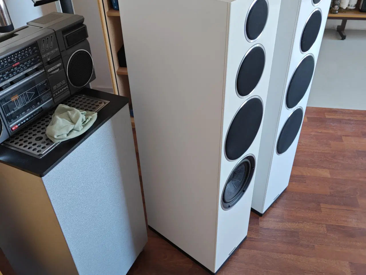 Billede 5 - Et set Wharfedale Diamond 11.5 gulvhøjtalere i hvi
