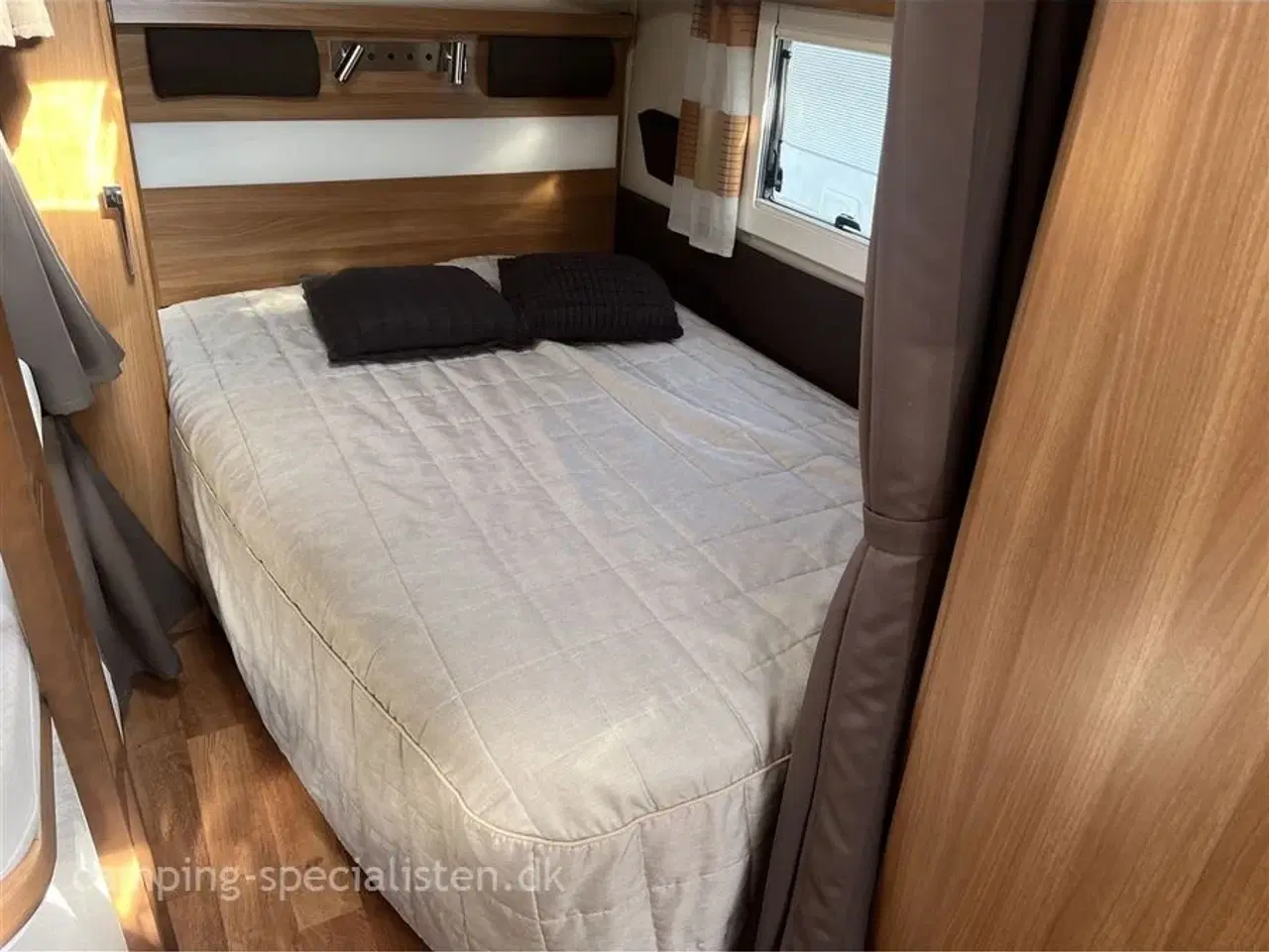 Billede 9 - 2015 - Kabe Ametist GLE KS B15 med 3 køjer   Kabe Ametist GLE/KS -  model 2015 med Køjer kan ses ved Camping-Specialisten Silkeborg.