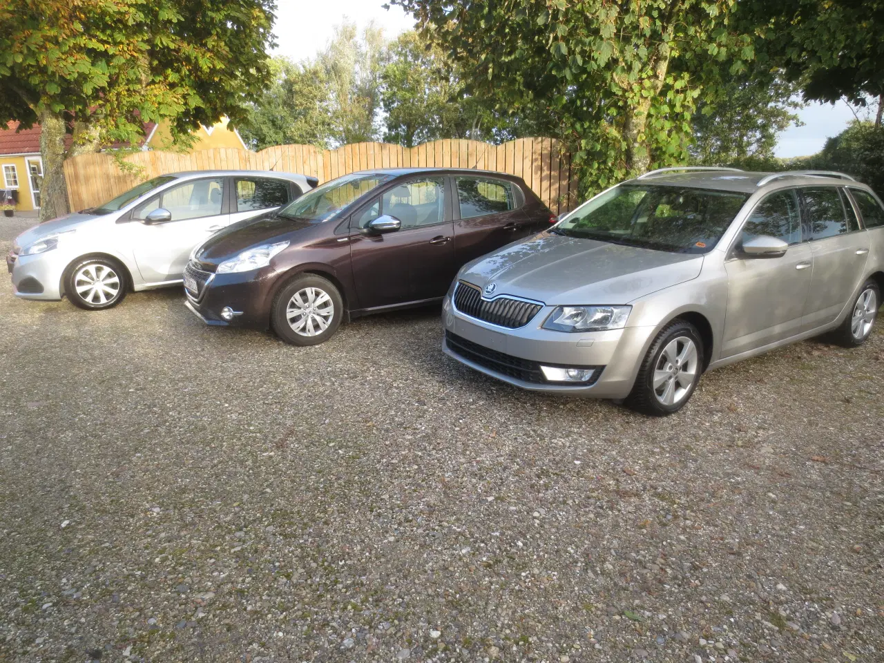 Billede 11 - Flere biler til salg. 