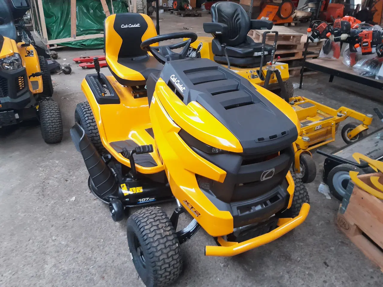 Billede 1 - Havetraktor - Cub Cadet XT2