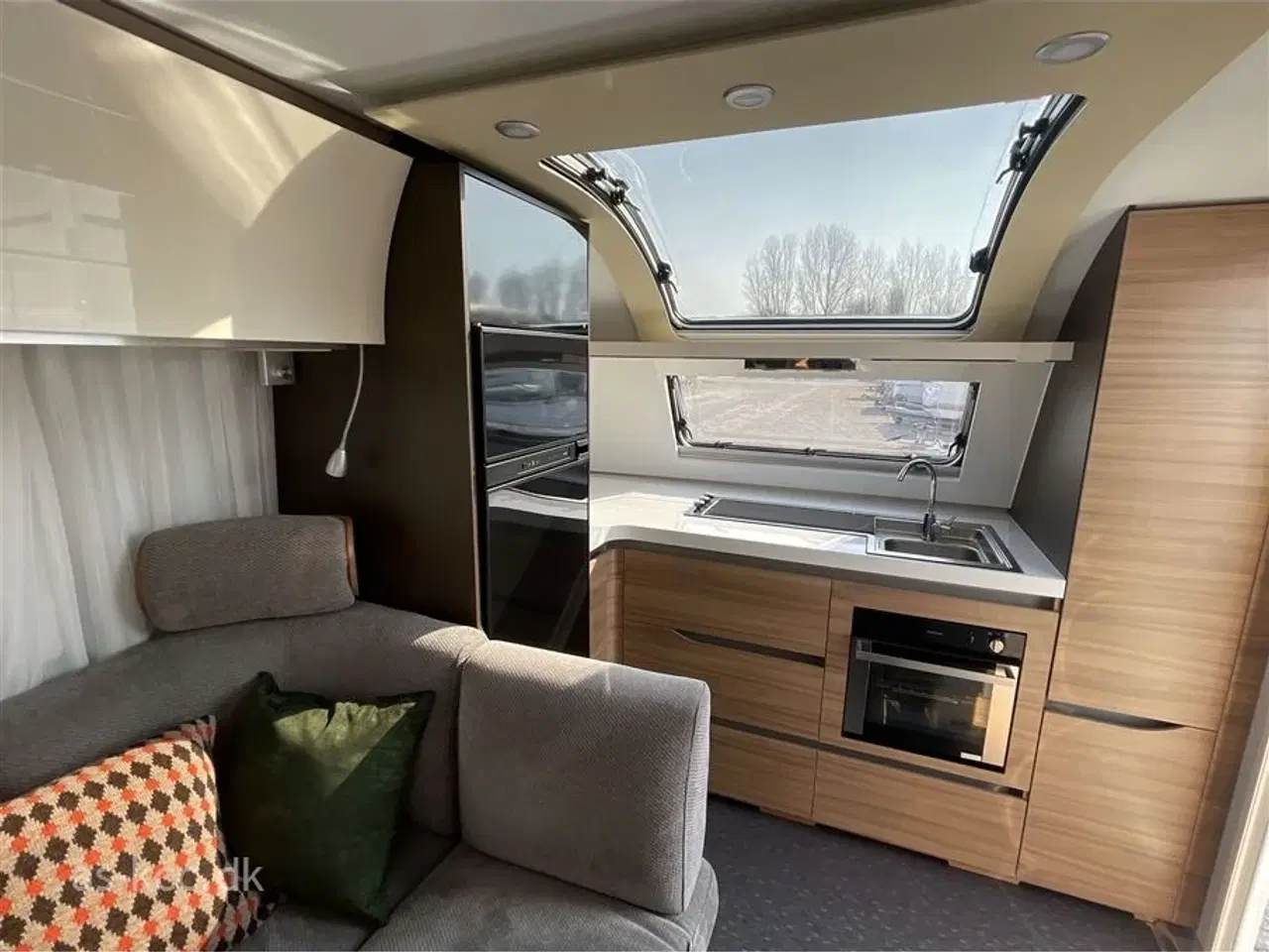 Billede 6 - 2021 - Adria Alpina 663 HT Alde Centralvarme   Adria Alpina 663 HT årg. 2021 4 sovepladser, 8 siddepladser og Isabella Commodore 3 m. Alde Centralvarme.