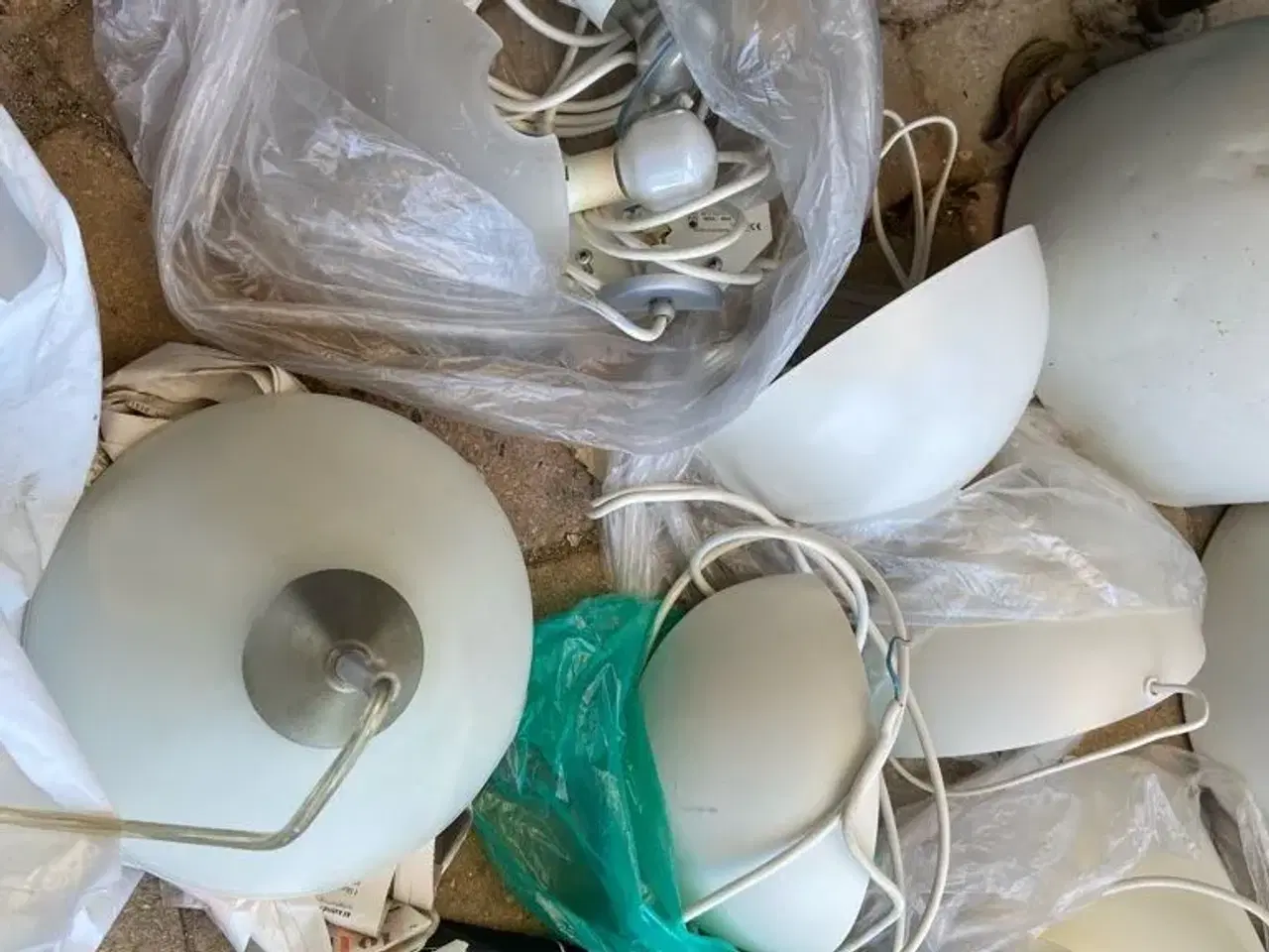 Billede 11 - Diverse lamper loft væg