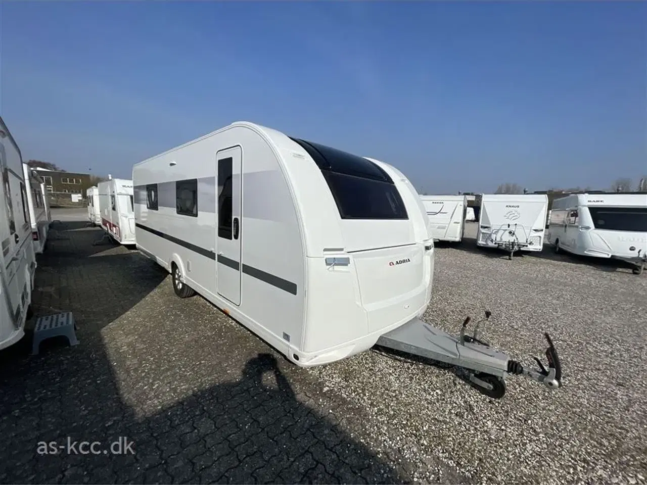 Billede 1 - 2021 - Adria Alpina 663 HT Alde Centralvarme   Adria Alpina 663 HT årg. 2021 4 sovepladser, 8 siddepladser og Isabella Commodore 3 m. Alde Centralvarme.