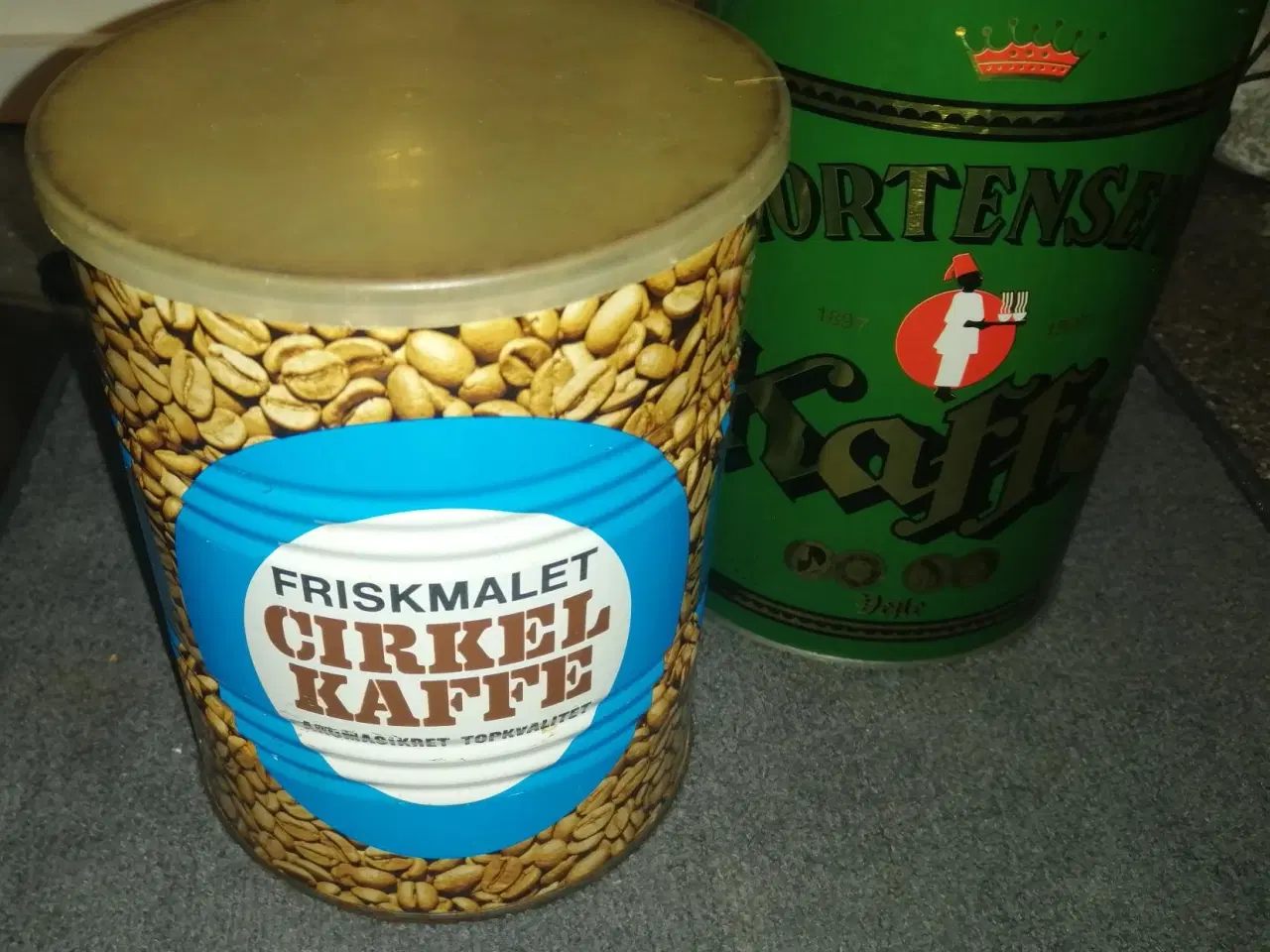 Billede 2 - 2 STK RETRO KAFFE DÅSER, CIRKEL OG MORTENSEN