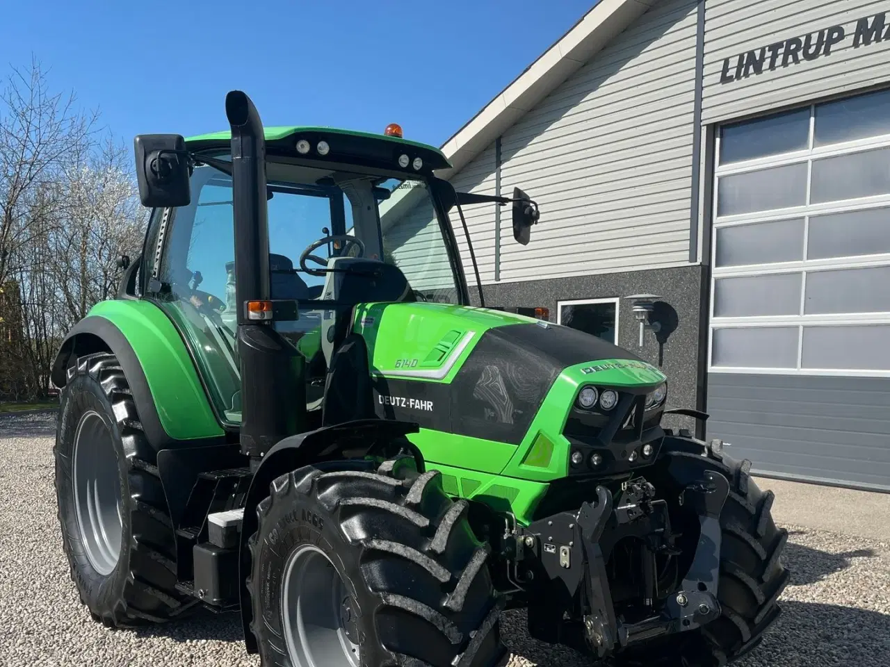 Billede 16 - Deutz-Fahr Agrotron 6140 Classic Fin handy traktor med frontlift.