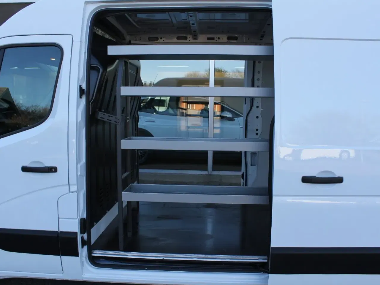 Billede 4 - Renault Master IV T33 2,3 dCi 150 L2H2 Kassevogn Tekno