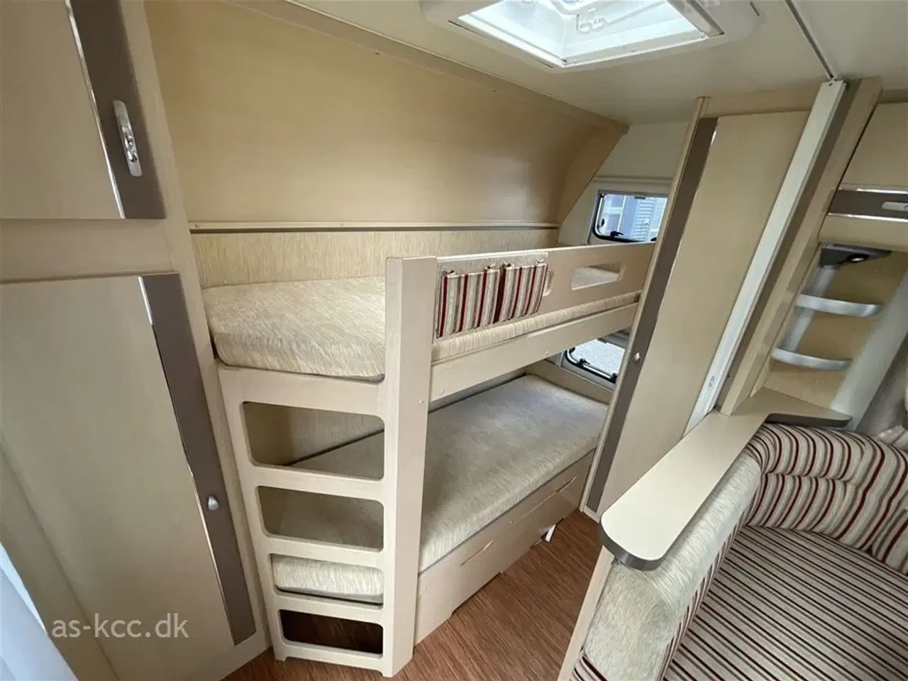 Billede 11 - 2010 - Hobby La Vita Bionda 560 KMFe   Hobby La Vita Bionda 560 KMFE årg. 2010 6 sovepladser, 5 siddepladser