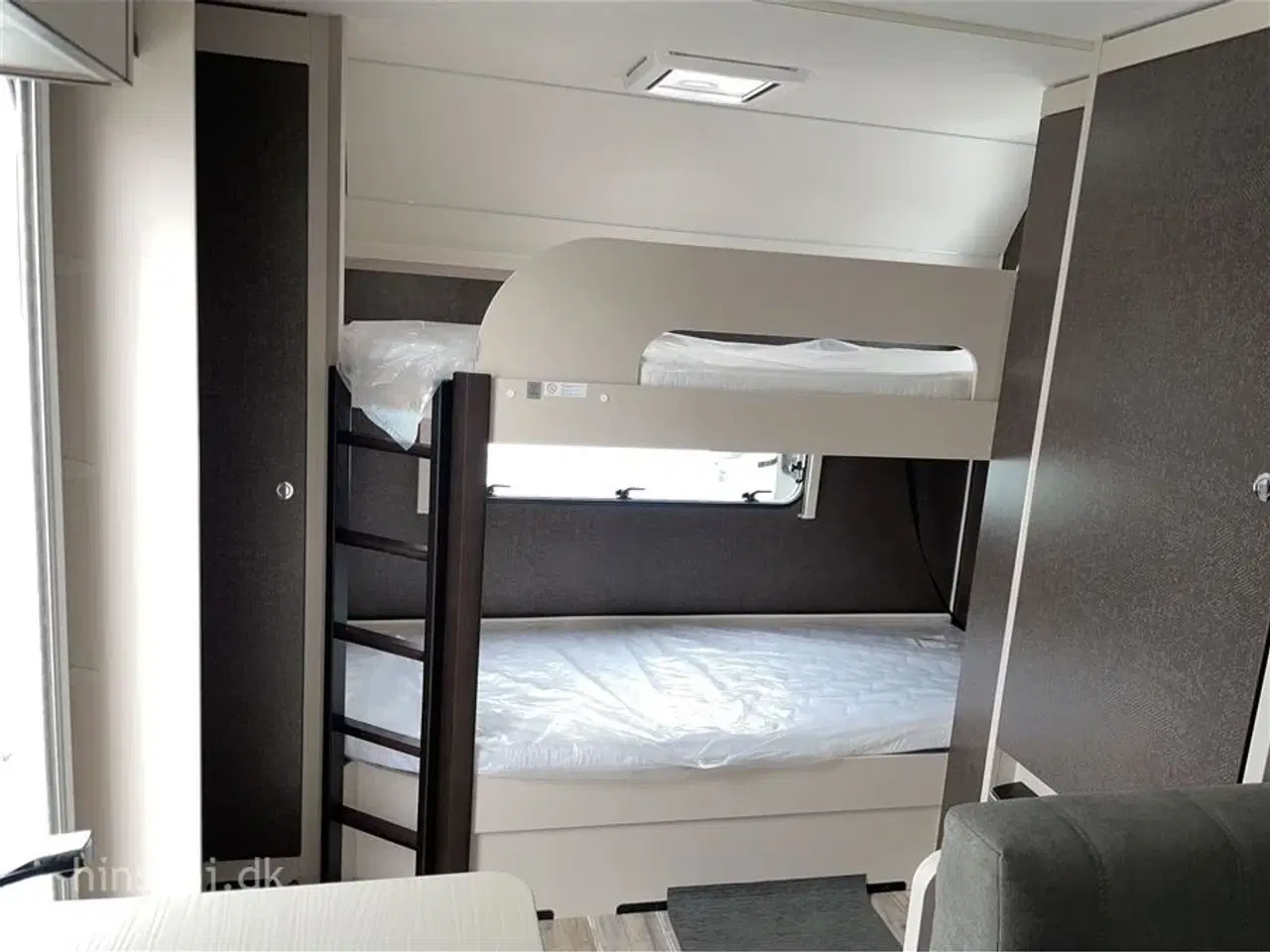 Billede 4 - 2023 - Dethleffs C´GO 565 FMK   Dejlig køjevogn med 2 køjer og dobbeltseng fra Hinshøj Caravan A/S