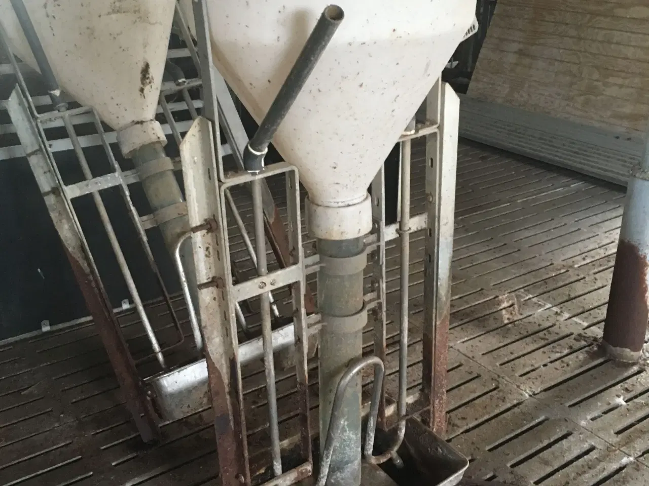 Billede 1 - Foderautomater