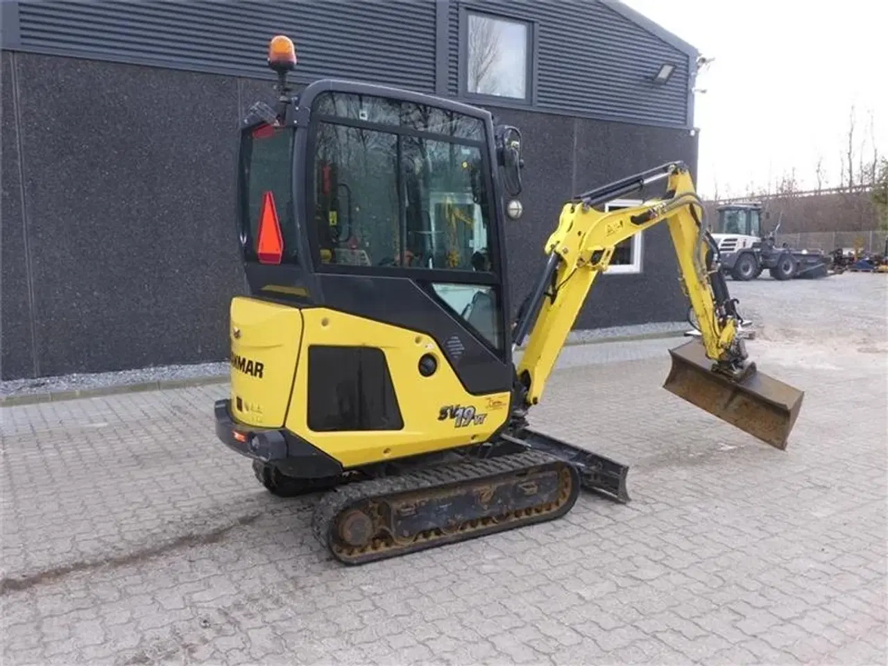 Billede 4 - Yanmar SV 19 VT 2 dobbeltvirkende udtag  og tiltmanfæste