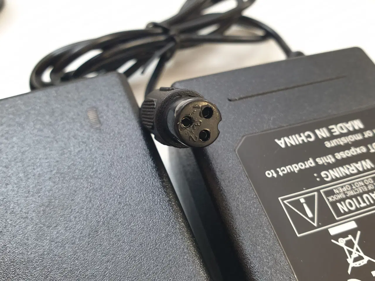 Billede 3 - NY! 42V 2A 84W Hurtig Oplader til El-Cykler