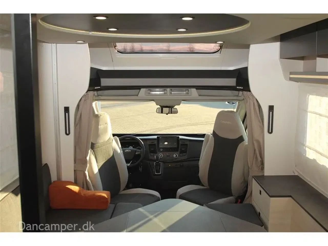 Billede 7 - 2023 - Chausson 660 Titanium ULTIMATE   Chausson 660 Titanium ULTIMATE - 170 HK og 6 trins automatgear. Designet vundet den Europæiske innovationspris.