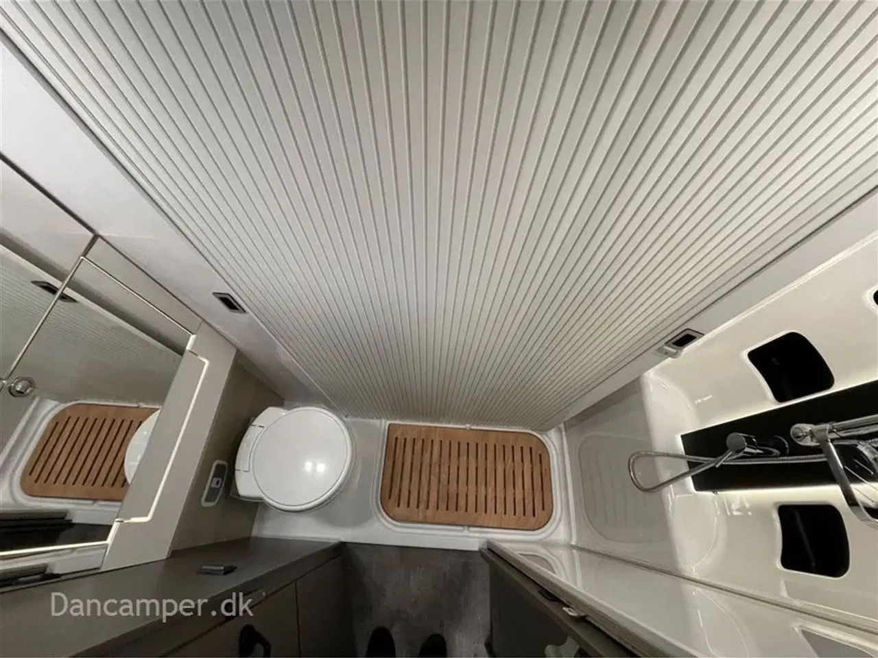 Billede 9 - 2024 - Chausson X550   Top moderne kvalitets-autocamper. Med stor Lounge og siddegruppe, sænkeseng,