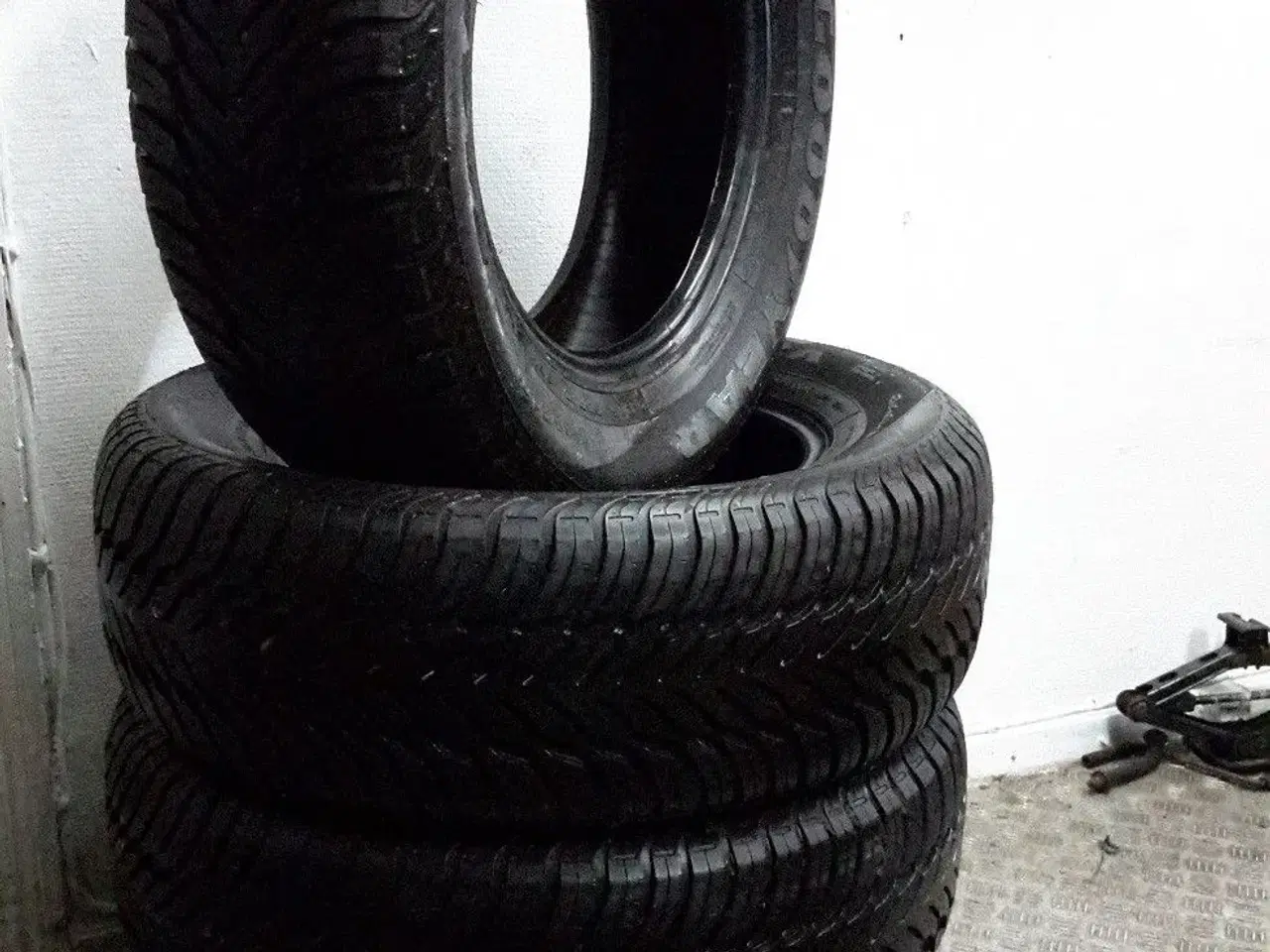 Billede 2 - 215/65R15 4stk Goodyear, sommerdæk
