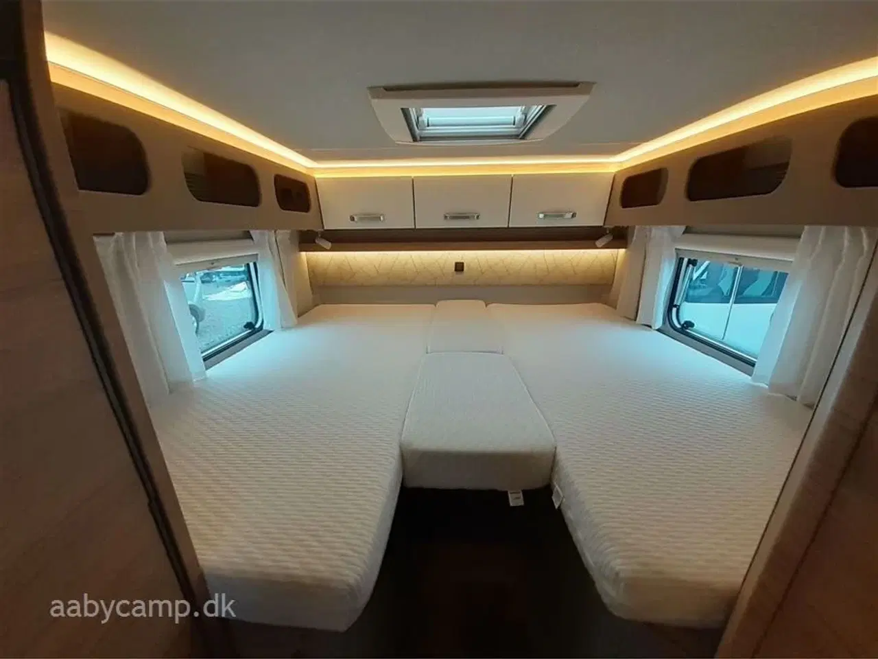Billede 15 - 2021 - Weinsberg CaraCompact 600 MEG Pepper   Compact model på under 7 meter. med rigtig god indretning. headup display.
