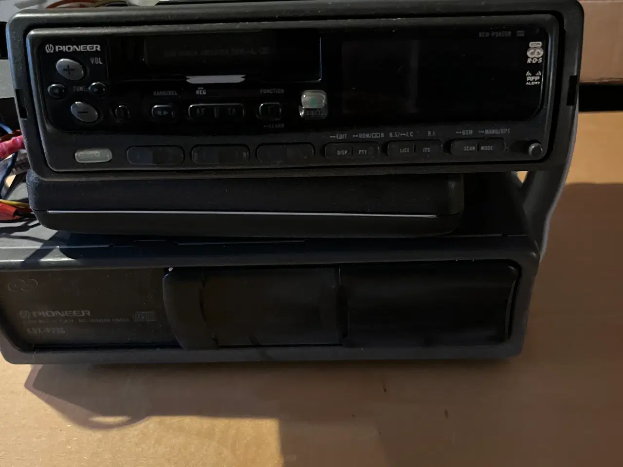 Billede 1 - Pioneer autoradio med cd box (6 stk).