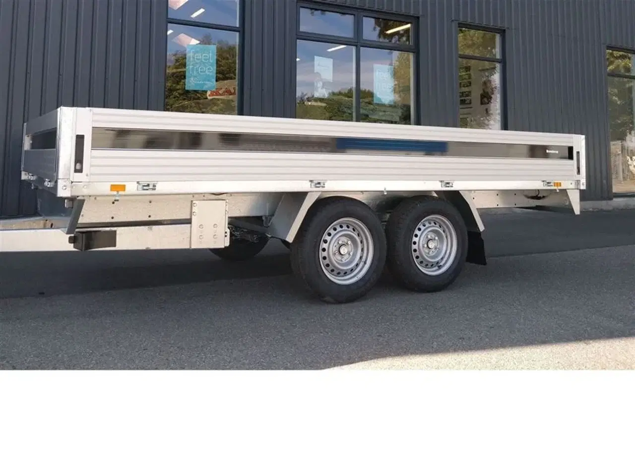 Billede 1 - 2024 - Brenderup 5325 ATB 1800 kg    Ny Alu-Trailer med Bremser m. nedfældelige og aftagelige sider fra Camping-Specialisten Aarhus og Silkeborg