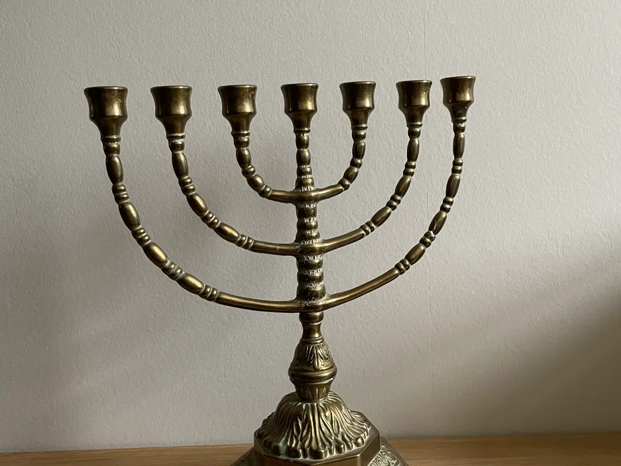 Billede 1 - 7-grenet messingstage - Menorah