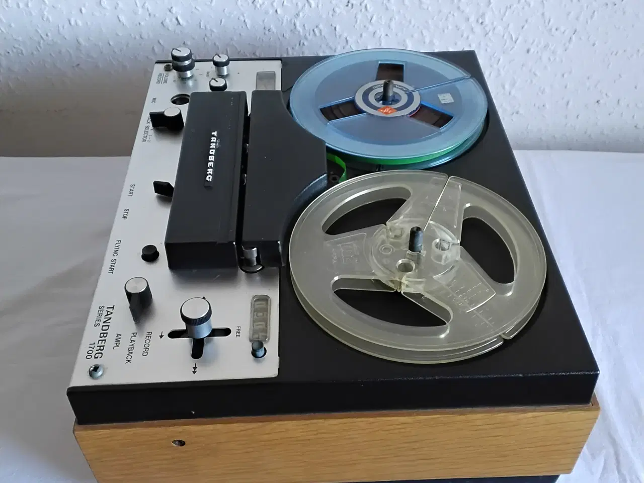 Billede 5 - Tandberg 4 spors spolebåndoptager S1700 +tilbehør 