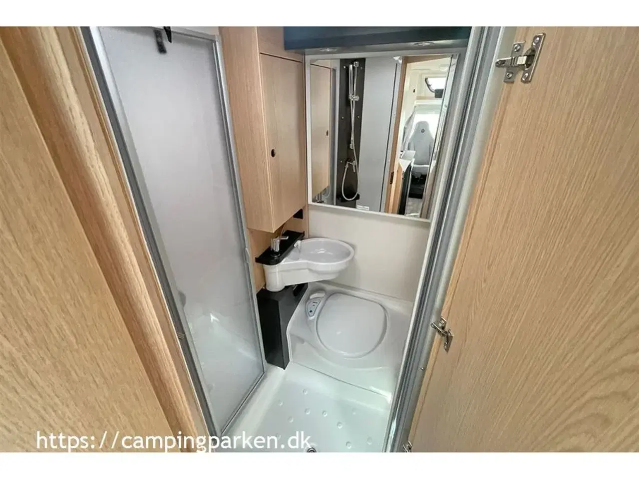 Billede 11 - 2025 - SunLight T 58   Super lækker, kort autocamper under 6 meter - kom nemt omkring!
