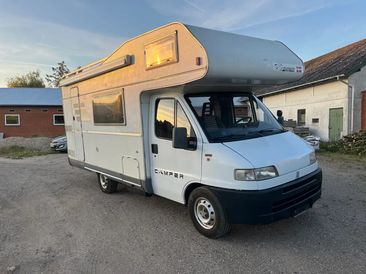 Billede 1 - Nedsat pris! Nysynet og velholdt autocamper