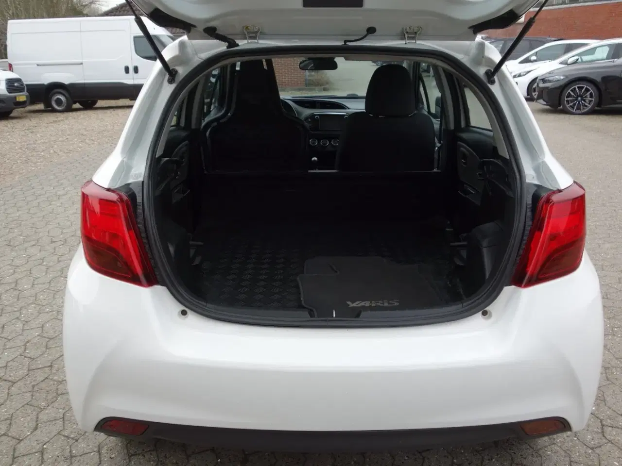 Billede 14 - Toyota Yaris 1,4 D-4D T2 Van