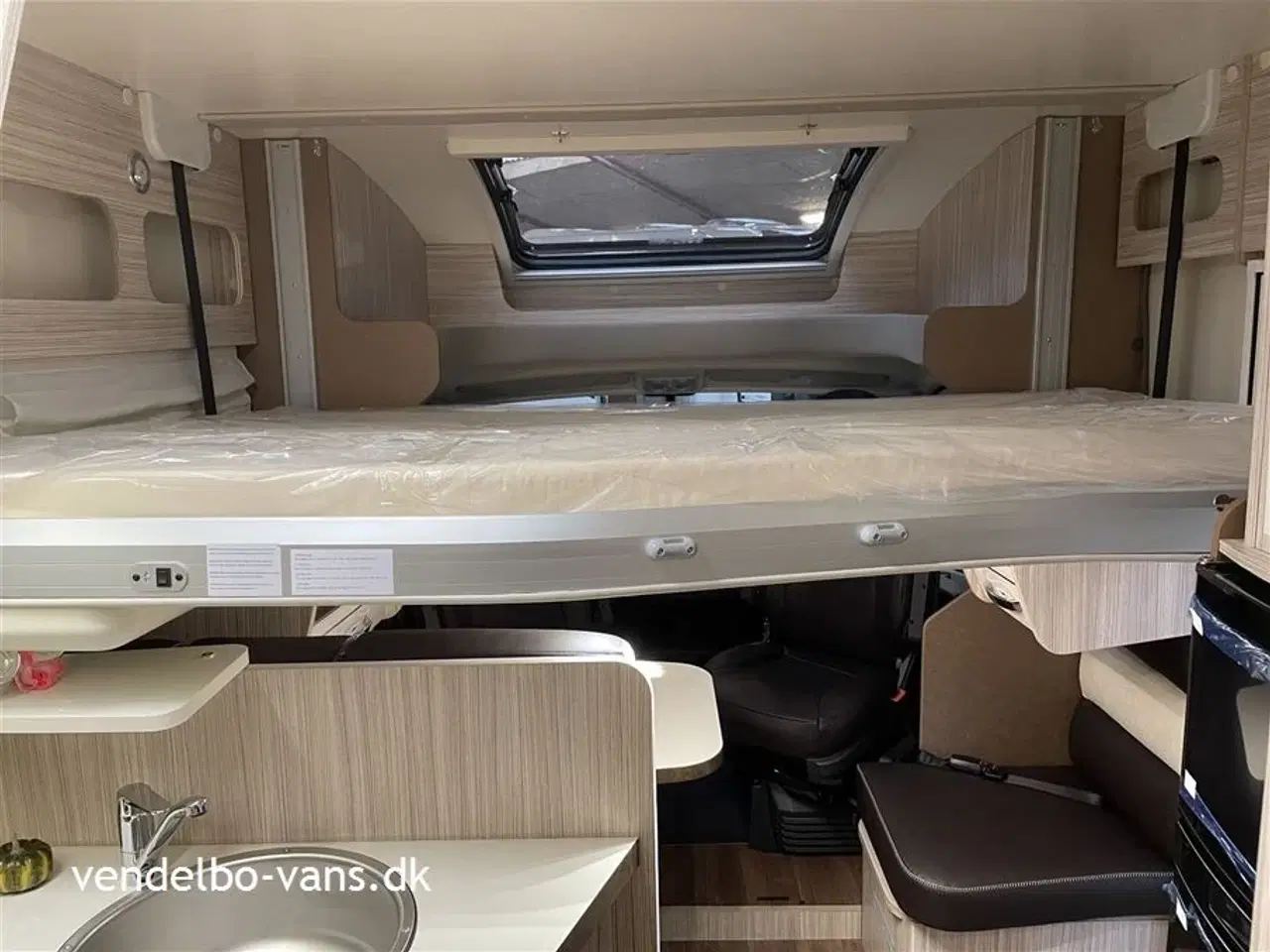 Billede 10 - 2023 - Elnagh T-Loft 530   Enkeltsenge og stor garage - 5 selepladser