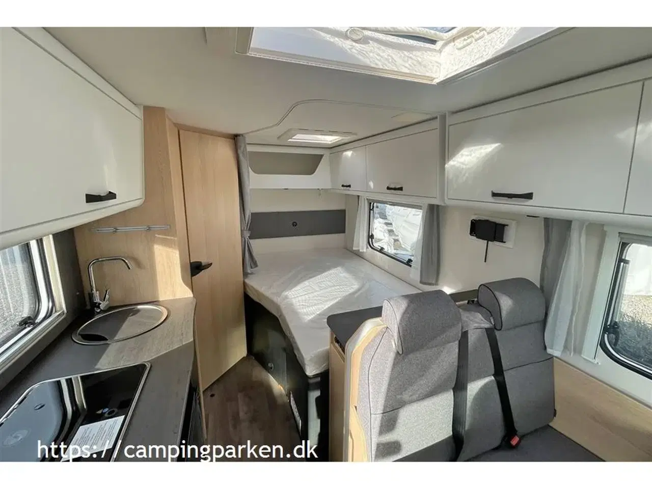 Billede 8 - 2025 - SunLight T 58   Super lækker, kort autocamper under 6 meter - kom nemt omkring!