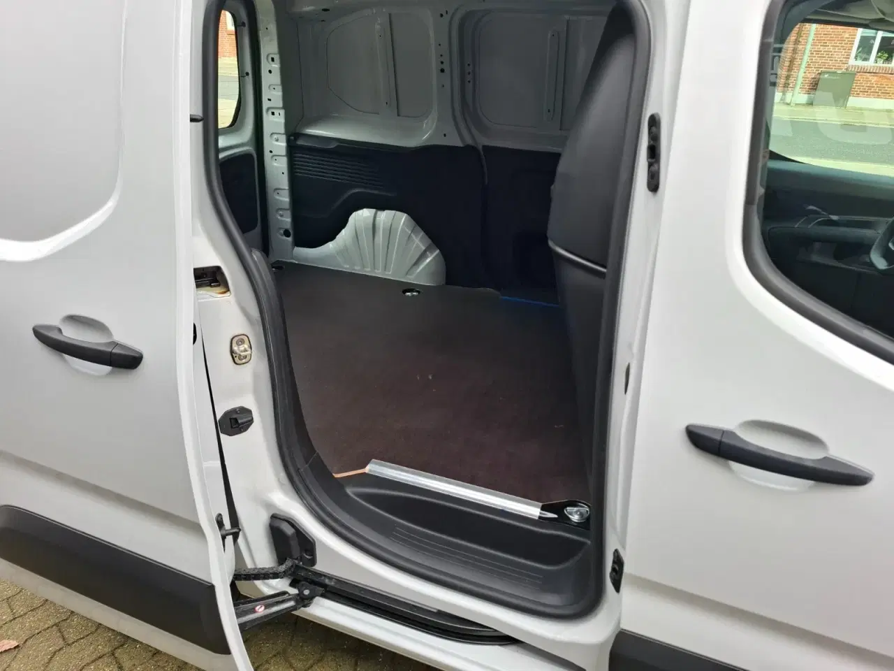 Billede 7 - Peugeot e-Partner 50 L1V2 Plus Van