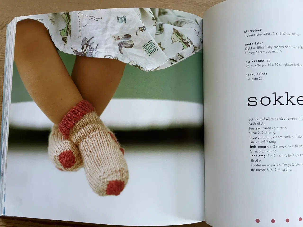 Billede 18 - Bogen Babystrik, af Debbie Bliss