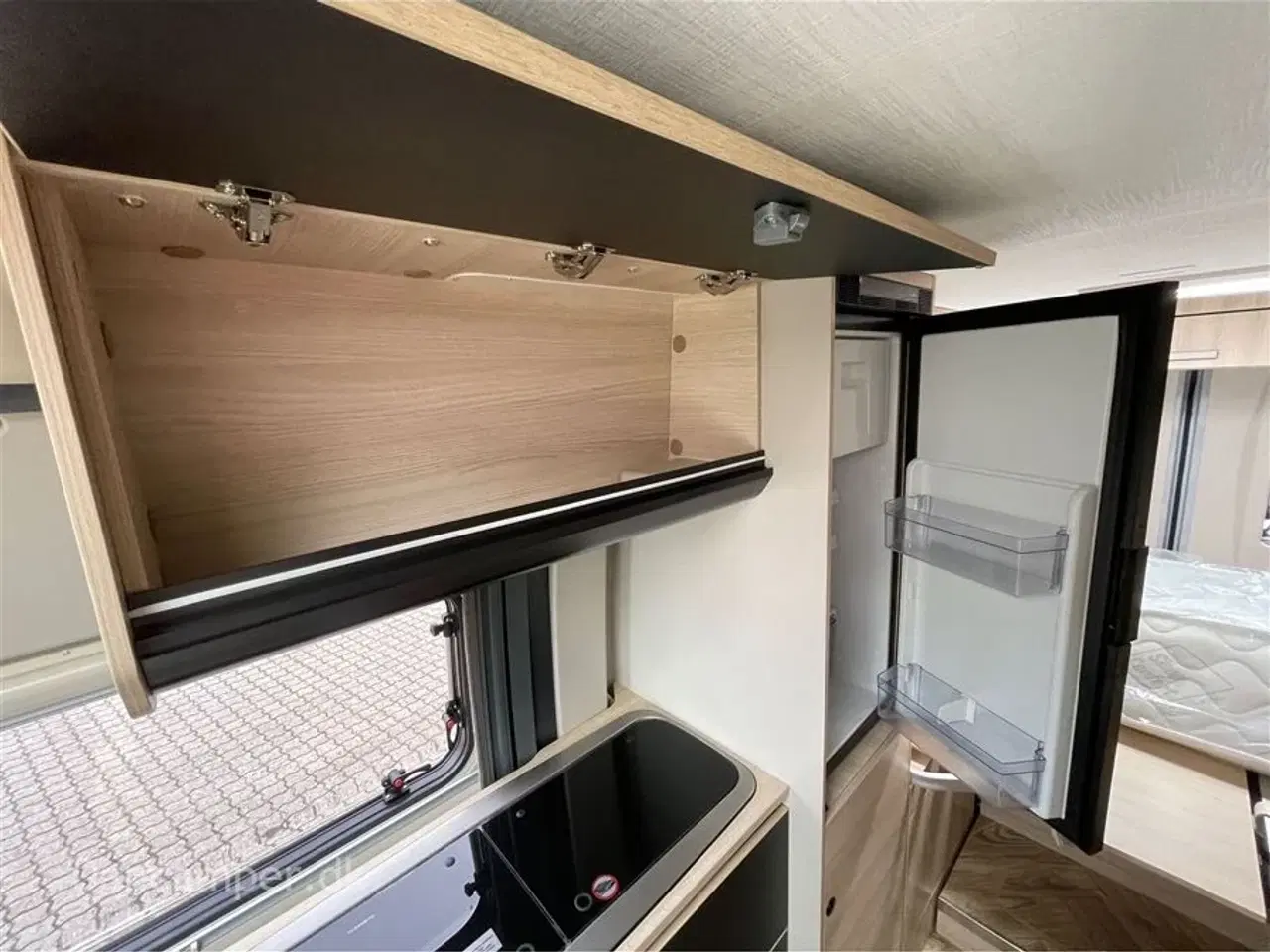 Billede 10 - 2024 - Chausson V697 Sport Line   Super flotte Sport Line, 140 HK, 9-trins automatgear, tilbehørs-, connect-, safety- og artic pakke.