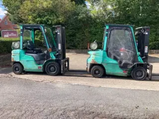 Mitsubitsi2500KG Gastruck  med det hele 2015