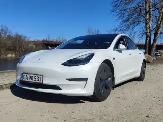 Tesla Model 3  Long Range AWD