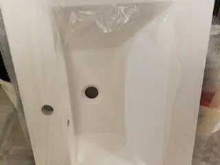 HELSTØBT BORDPLADE MED VASK 51x62x2,5