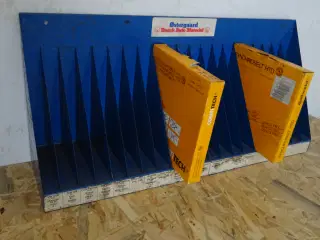 Tandrem reol Østergaard,Dansk auto materiel