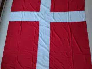 Dannebrog 162 x 215 cm