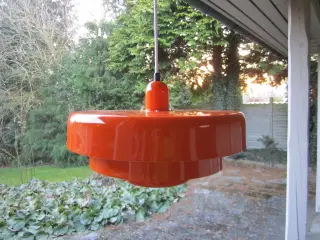 FED ORANGE RETRO PENDEL.