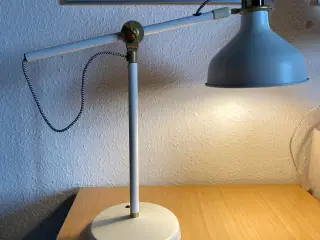 Råhvid Bordlampe