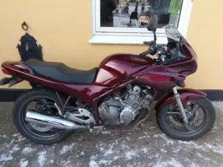 Yamaha XJ 600 Diversion