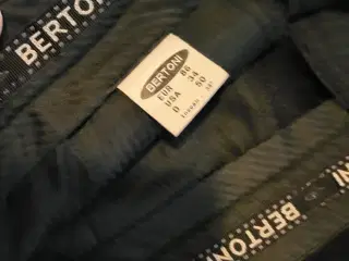 Bertoni bukser str 34