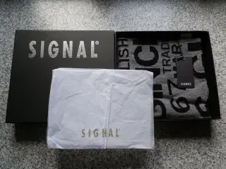 Nyt halstørklæde fra SIGNAL i grå/sort
