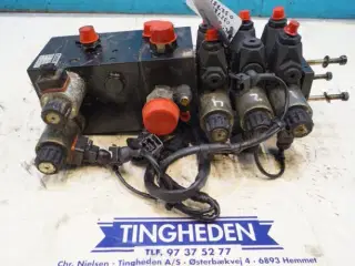 Case CF80 Hovedventil 061067805