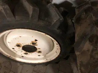 Kompakt traktor