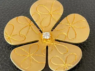 Stor Guld blomst t. halskæde el. broche