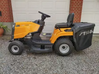 Stiga plænetraktor