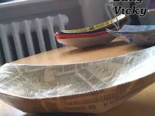 HÅNDLAVET FAD I papmaché - TELEFONBOG