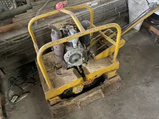 Pladevibrator, apak