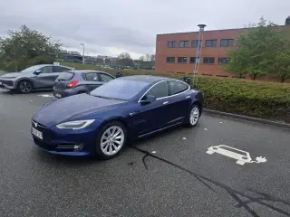 Tesla Model S  75