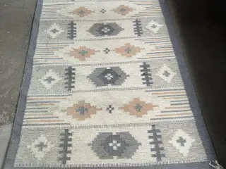 1 stk. gulvtæpper 