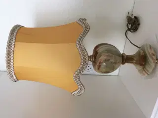 Flot Gammel Bordlampe med Skærm. 